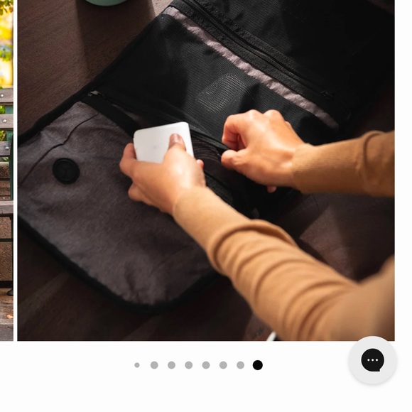 Nomadic 20L Backpack in black. Like new, used once - Picture 9 of 11